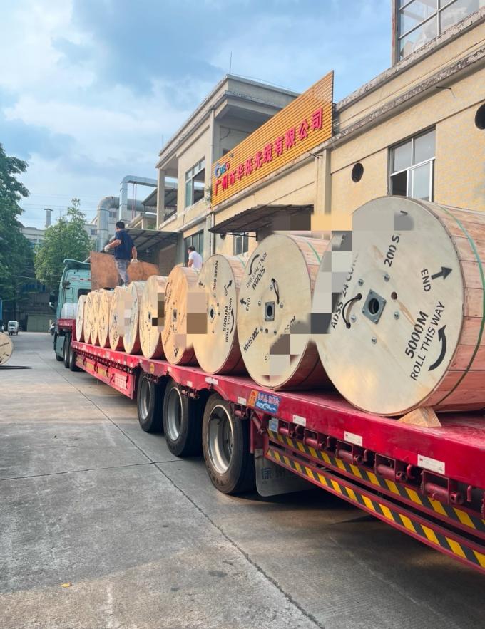 สายไฟเบอร์ออปติก GYTS53-96 คอร์แบบมีเกราะสองชั้นสำหรับภายนอกอาคารจากโรงงาน พร้อมแจ็คเก็ตคู่ G652D จัดส่งภายในวันเดียวกัน 12