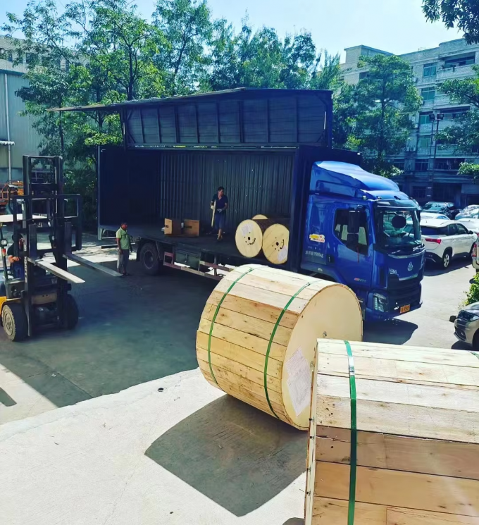 สายไฟเบอร์ออปติก GYTS53-96 คอร์แบบมีเกราะสองชั้นสำหรับภายนอกอาคารจากโรงงาน พร้อมแจ็คเก็ตคู่ G652D จัดส่งภายในวันเดียวกัน 14