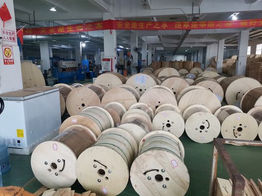 การสื่อสารระยะไกล ด้านนอกสายไฟฟ้าเหล็ก เสริม GYXTY 1 กิโลเมตร สายไฟเบอร์ออปติก