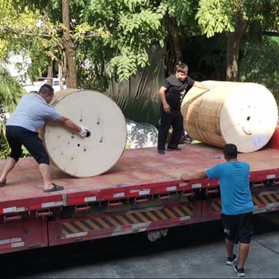 OEM โรงงาน จําหน่าย 144 หลัก ADSS สายไฟฟ้าไฟเบอร์ออปติกอากาศภายนอก 1KM 2KM 3KM