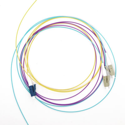 12 Core FTTH Fiber Optic Pigtails SC/LC/ST-UPC/APC โหมดเดียว สีสันสําหรับศูนย์ข้อมูล