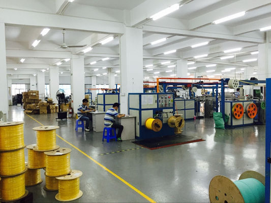 SM MM Om3 Om4 Om5 Simplex 1core 0.9mm Tight Buffer สายเคเบิลใยแก้วนำแสงในร่ม