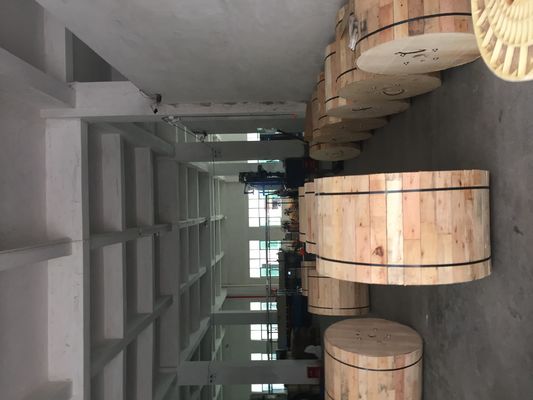 500M รูปที่ 8 สายไฟเบอร์ออปติกรองรับตัวเอง 48 Core GYTC8S